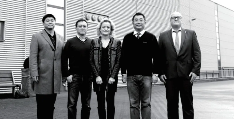 เยี่ยมชมนักบัลเล่ต์แบรนด์ตู้เยอรมัน