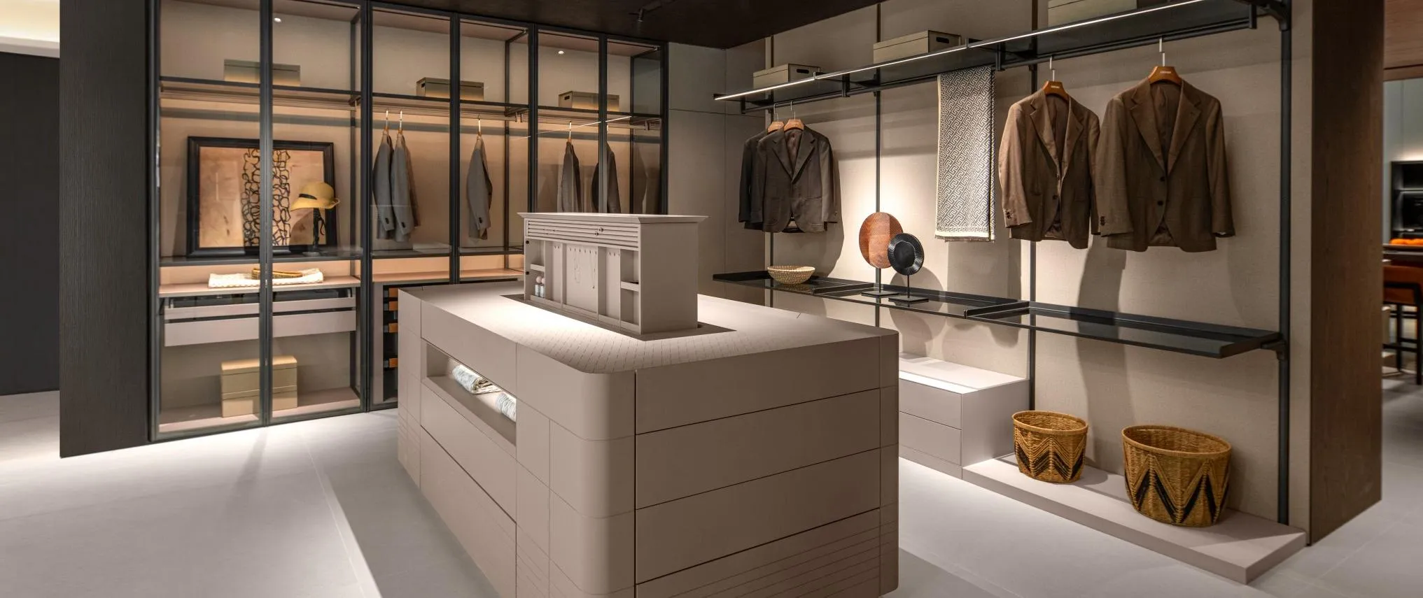 ตู้เก็บเสื้อผ้า