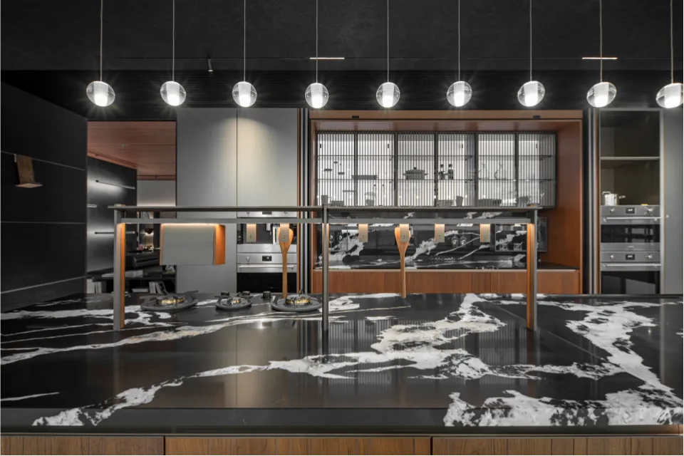 หินสีขาว